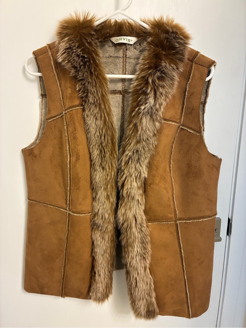 Orvis - Women’s Vest with Faux Fur Trim. Size Small.